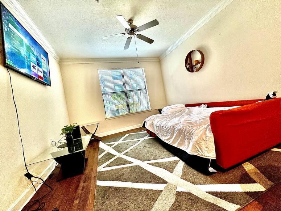Luxury 1Bedroom/Pool View/ Galleria W/Study Desk 休斯敦 外观 照片