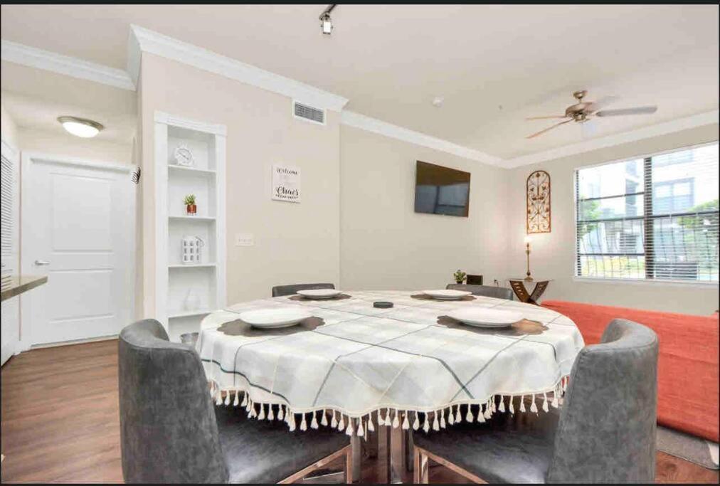 Luxury 1Bedroom/Pool View/ Galleria W/Study Desk 休斯敦 外观 照片
